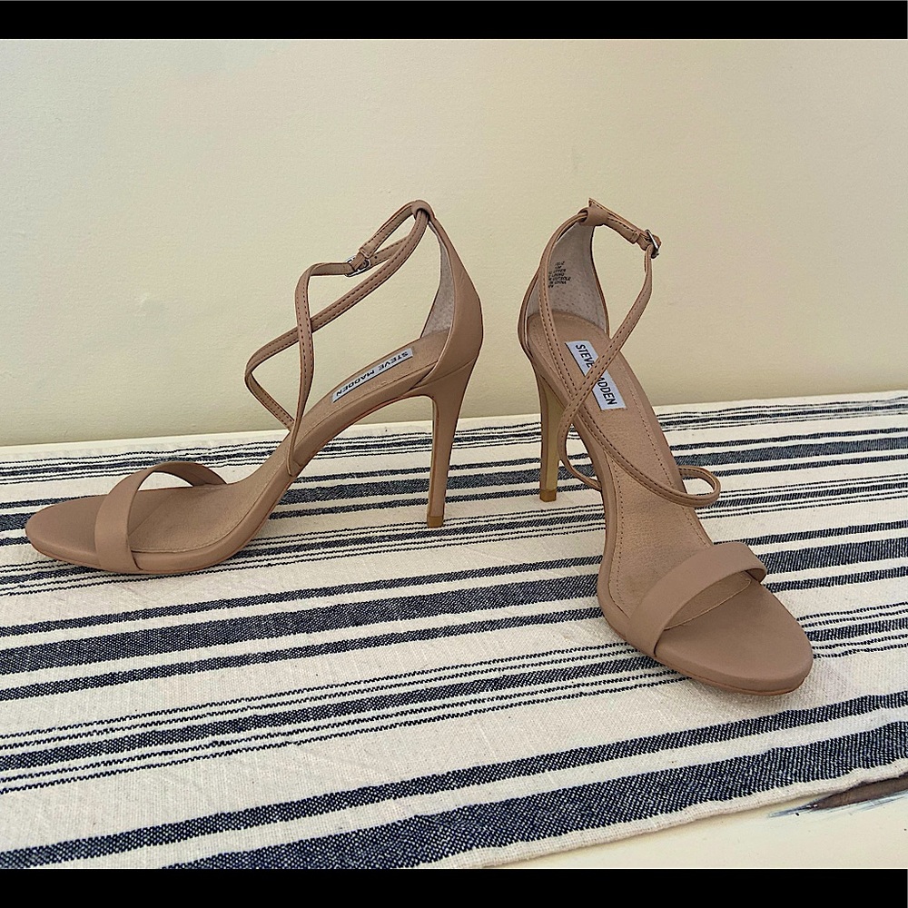 Steve Madden Nude Heels
